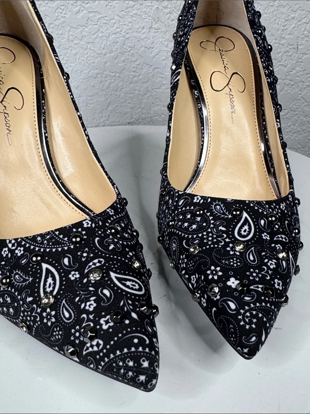 JESSICA SIMPSON CASSANI BANDANA PRINT STUDDED POINTED TOE STILETTO HEELS NIB 9